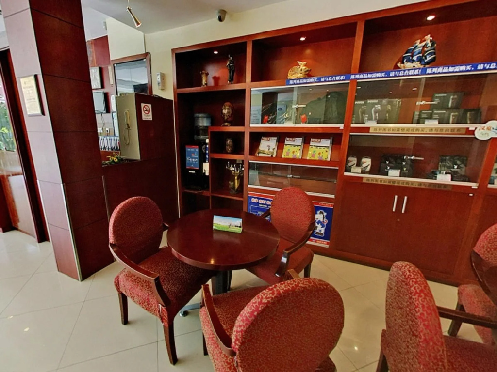 Food & Beverage