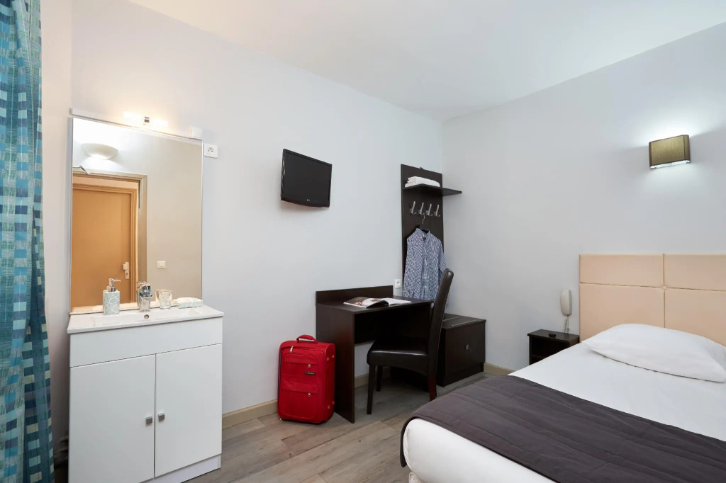 Economy room
