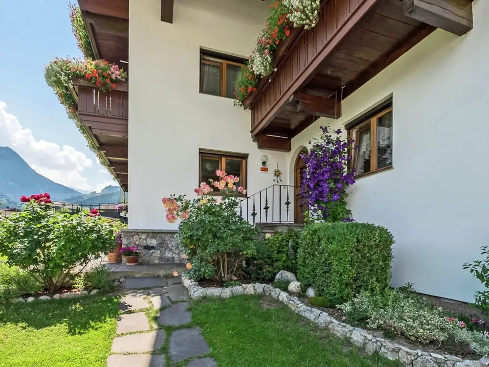 Vintage Apartment in Fugen Near Ski Area