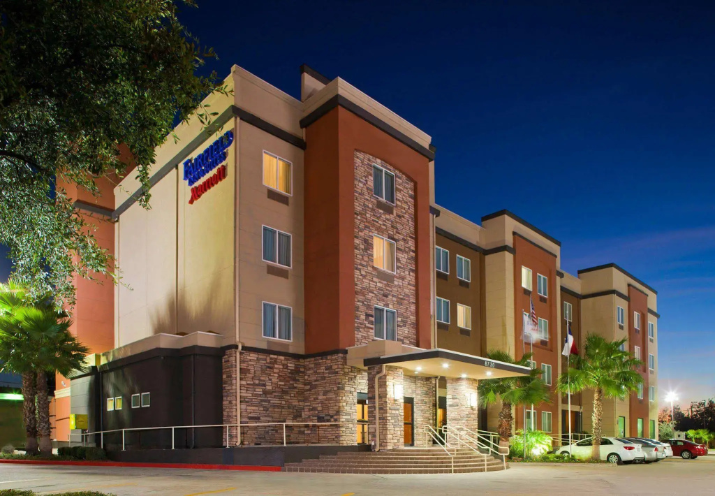 Fairfield Inn & Suites by Marriott Houston Hobby Airport.