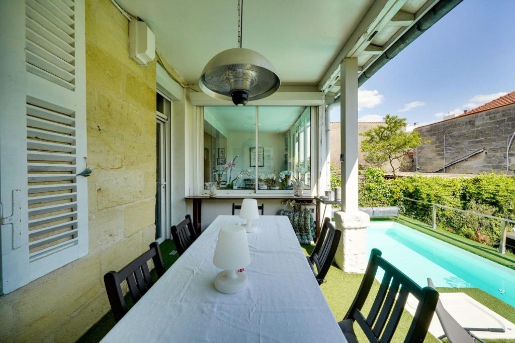 Family house with pool