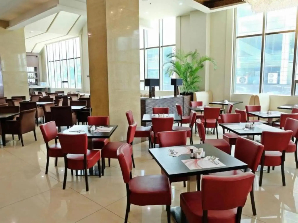 Mandarin Plaza Hotel - фото 28