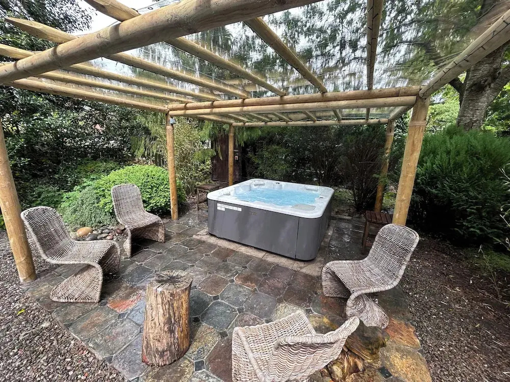 Lonsdale Villa Retreat