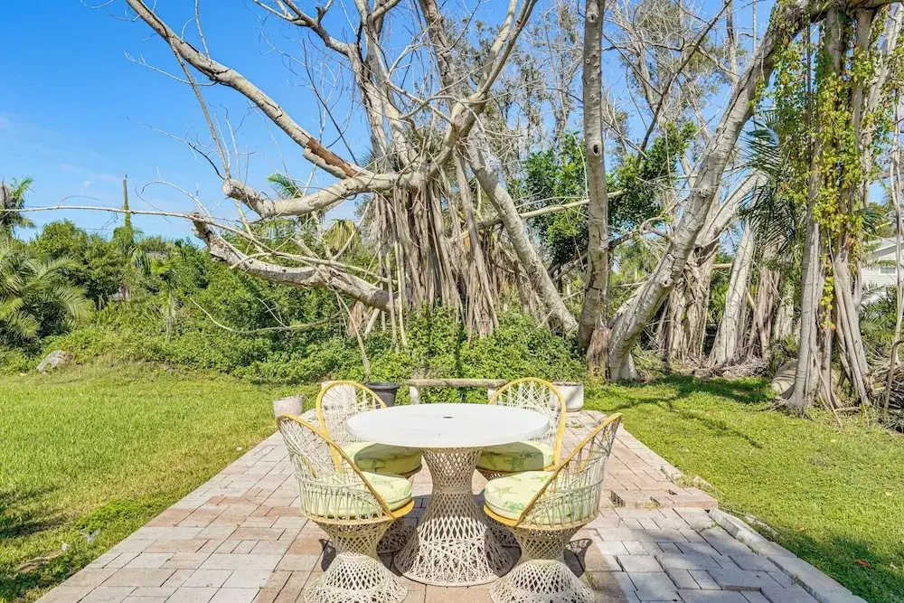 Coastal Escape w/ Yard Near Anna Maria Island