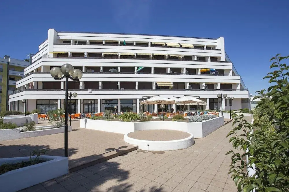 Hotel photo 37