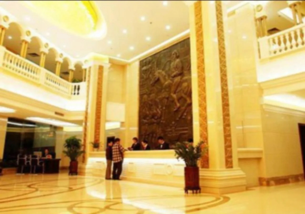 Lobby & Reception