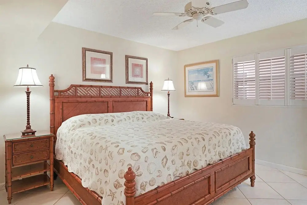 Aqua Bay Club Condos - Chambres