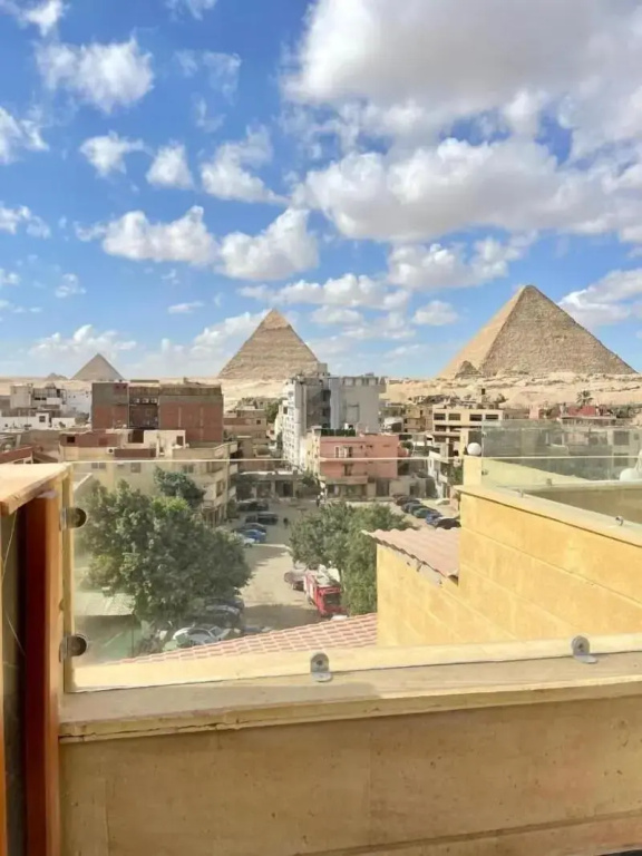 Cleopatra Tower Pyramids Hotel