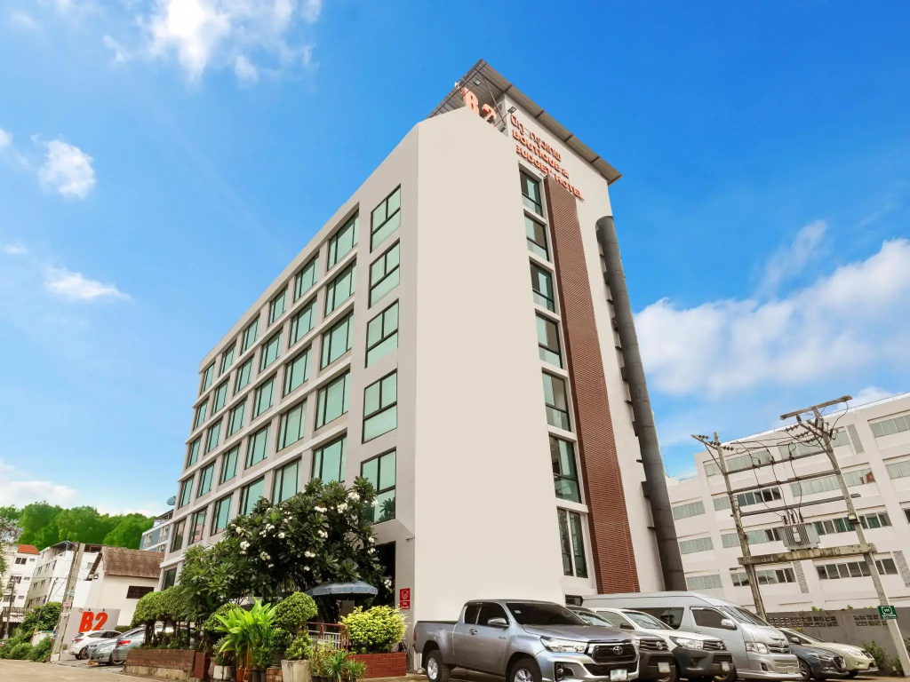 B2 Bangkok Srinakharin Boutique & Budget Hotel