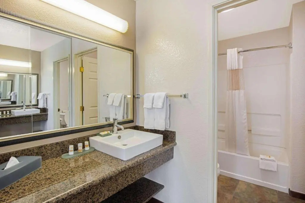 La Quinta Inn & Suites by Wyndham Las Vegas Red Rock - Chambres