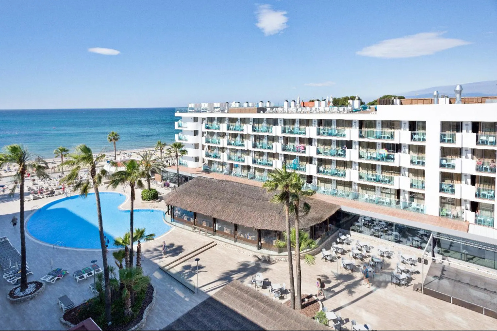 Beach & Waterfront