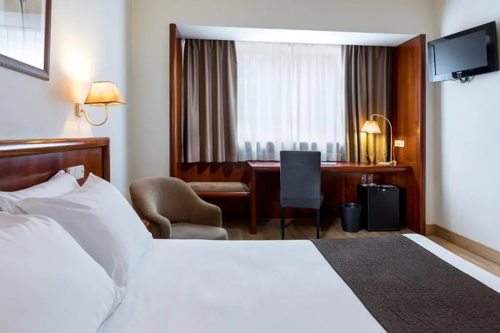 1881 Madrid Ventas Hotel - Tap to explore photos