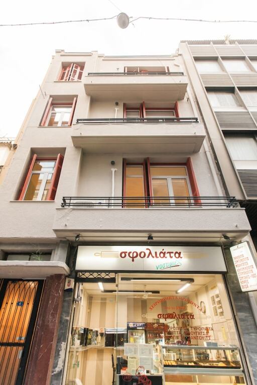 Karitsi Place 