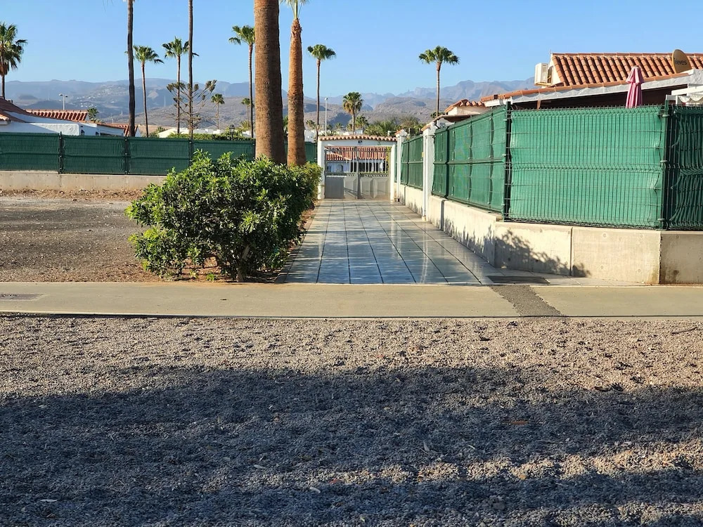 gallery_image_hidden_9