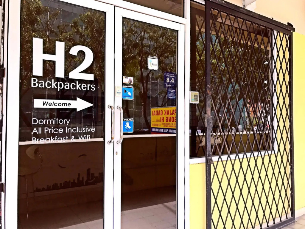 H2 Backpackers