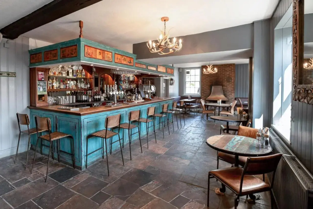 Elephant Hotel - Général