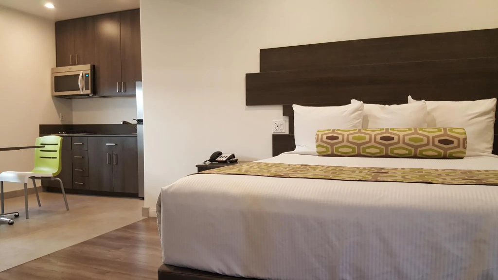 Отель Jewel City Inn в Глендейле