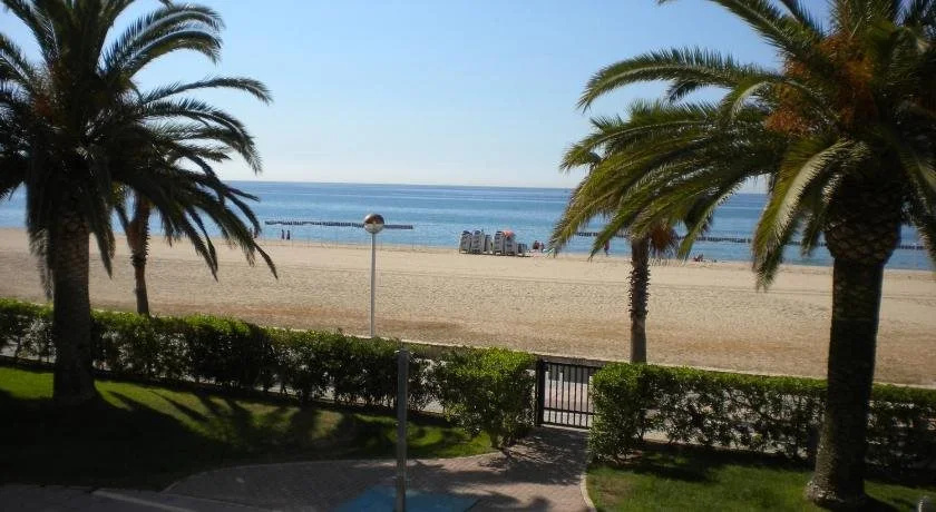 Beach & Waterfront