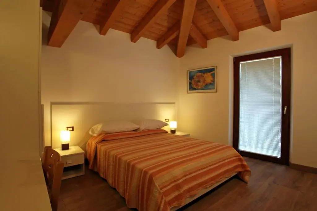 Standard Double room with balcony (full double bed)