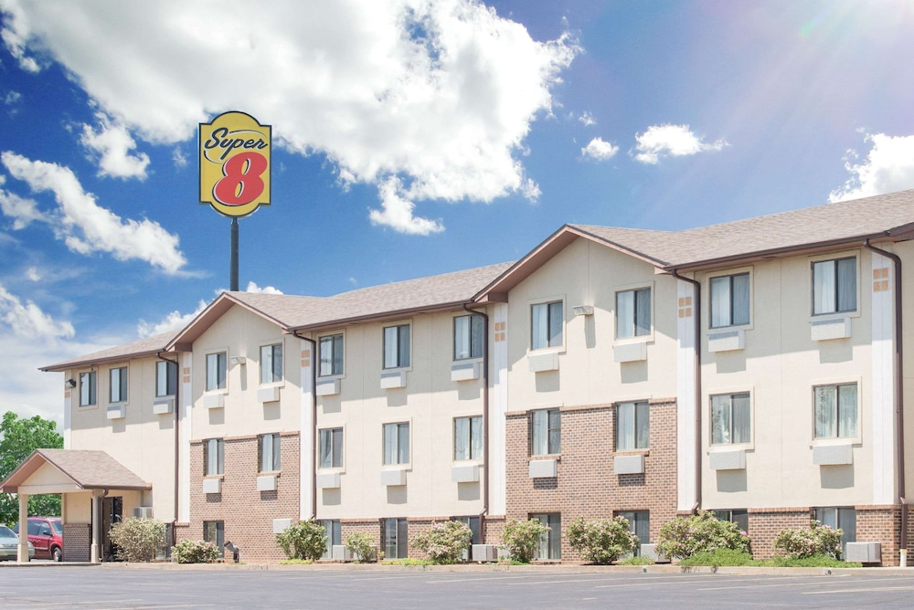 Super 8 Abilene KS