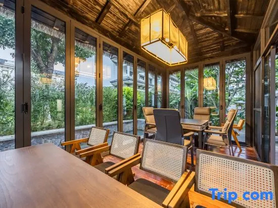 Baoshan Wanda Moments Chinese Inn · Ancient Road Private Hot Spring Villa in Baoshan