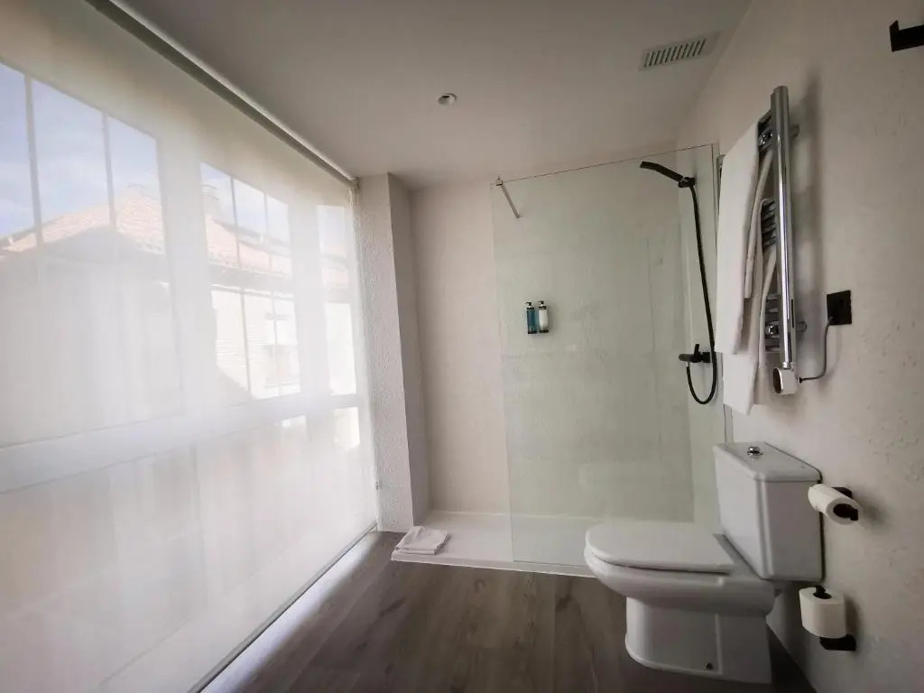 Superior Double room with city view full double bed