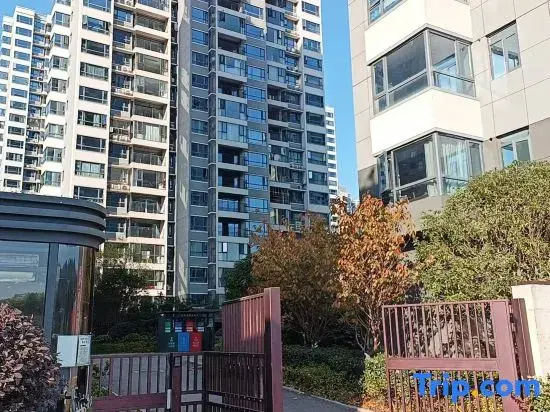 Sanjiayi Homestay (Zhangjiajie High-Speed Railway West Station 72 Wonder Tower)