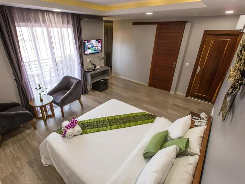 Double Junior Suite (full double bed)