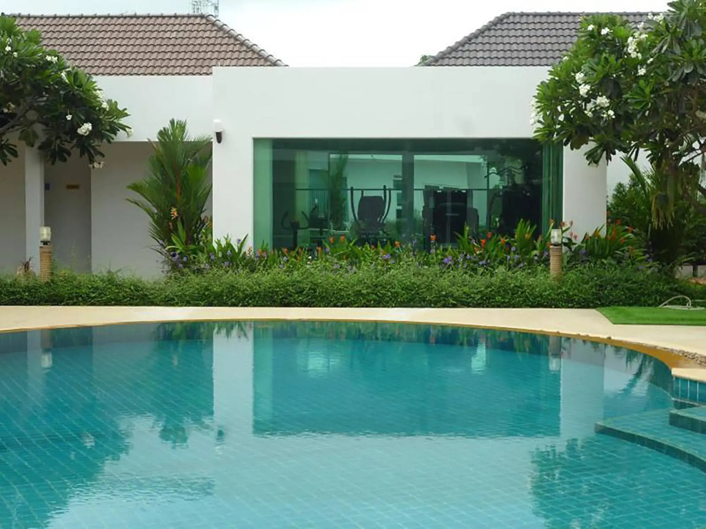 Pool Access 89 at Rawai - Général
