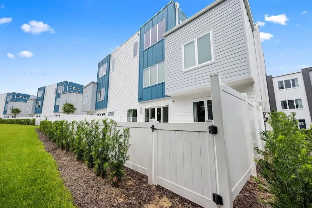 Massive 4 000 Sqft Luxury Duplex