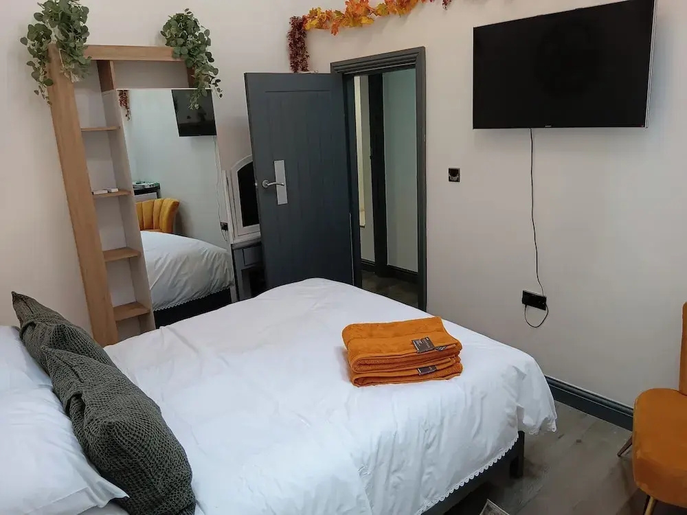 Luxury Chester City Apartments Near Station