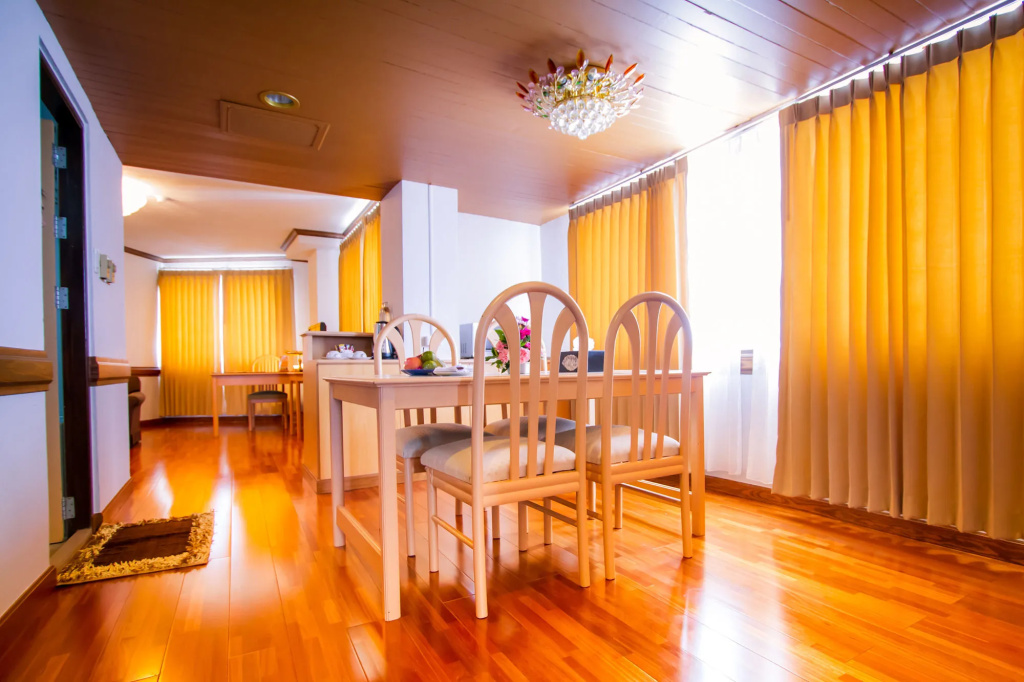 Hotel photo 12