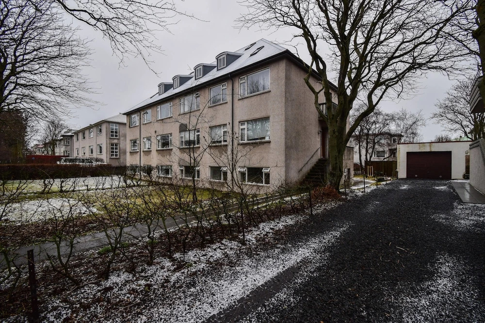 Apartment G22