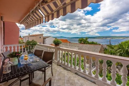 Apartment in Crikvenica 14210
