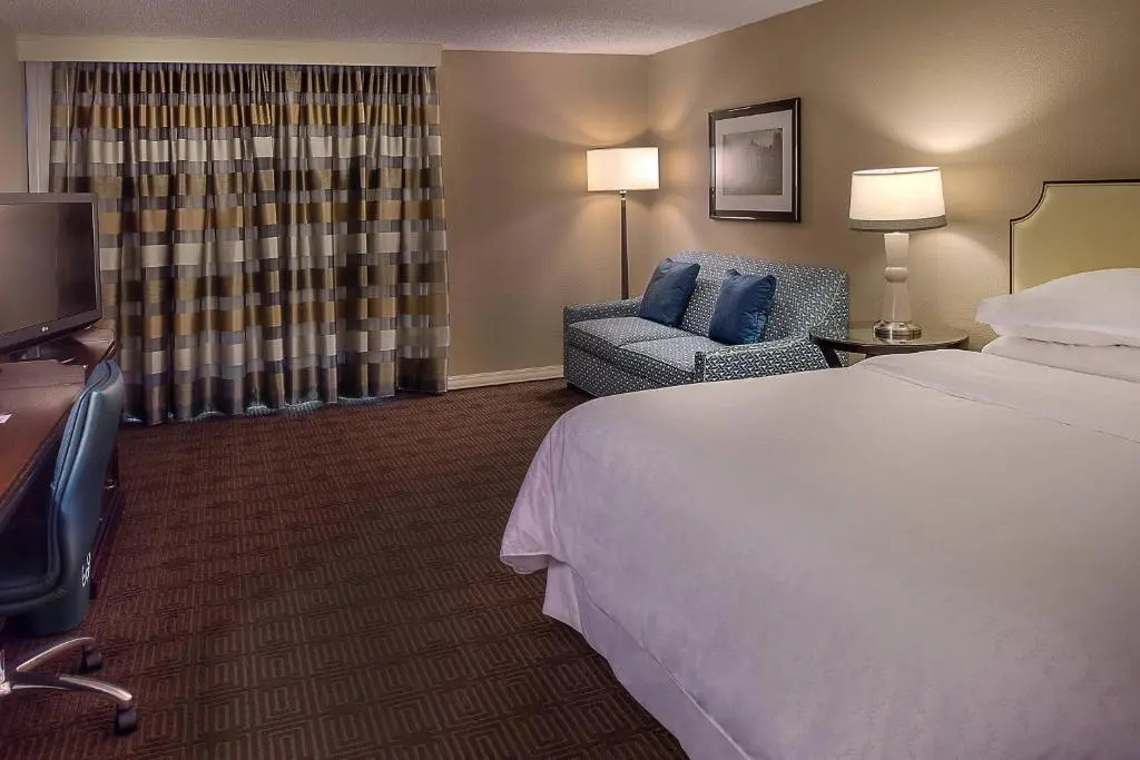 Sheraton Westport Chalet Hotel St. Louis - Chambres