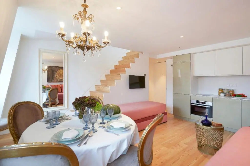 1 Bedroom Duplex Apartment