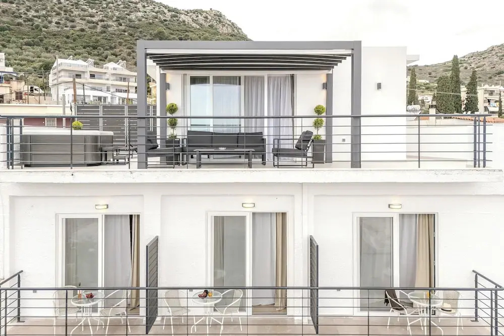 Noma Suites Tolo