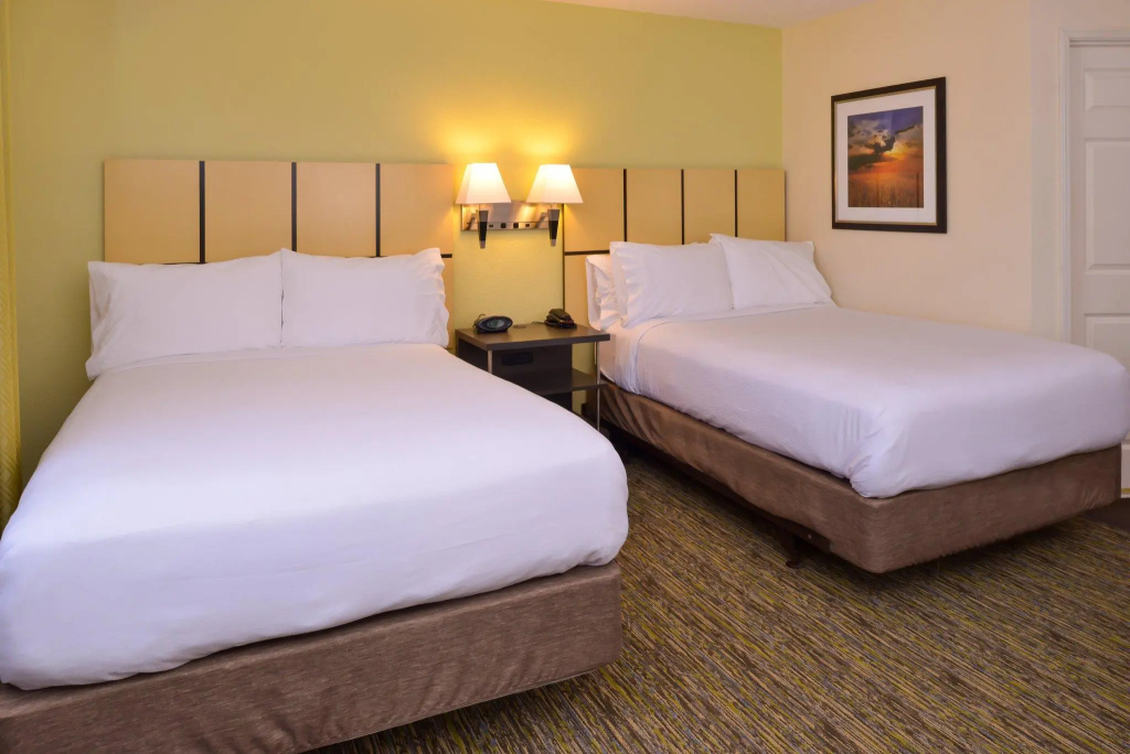 Quadruple Suite