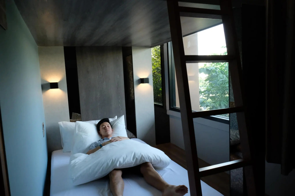 Standard Triple room