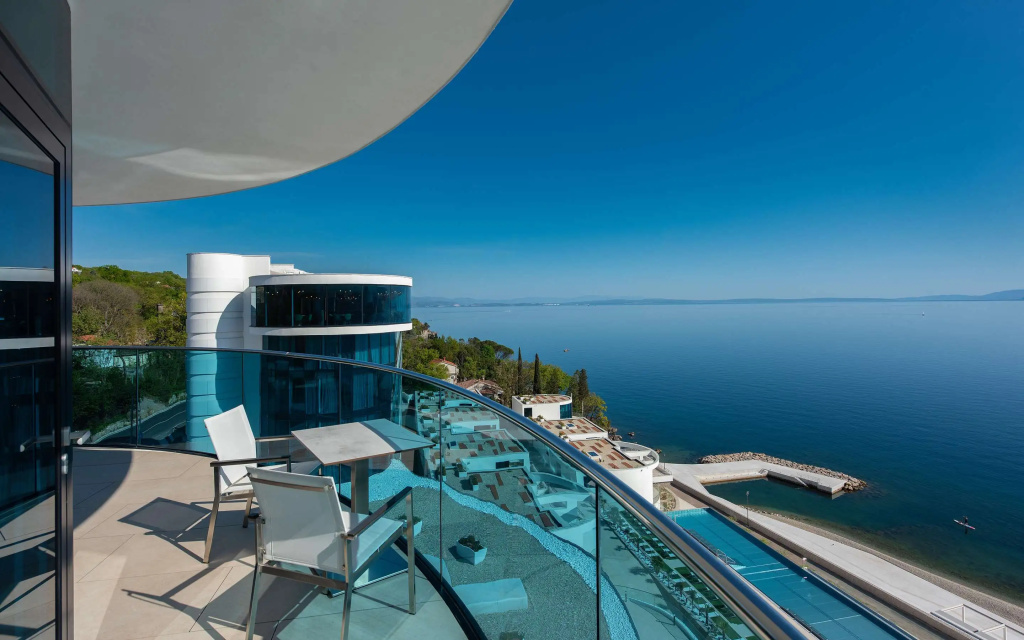 Hilton Rijeka Costabella Beach Resort & Spa - 4