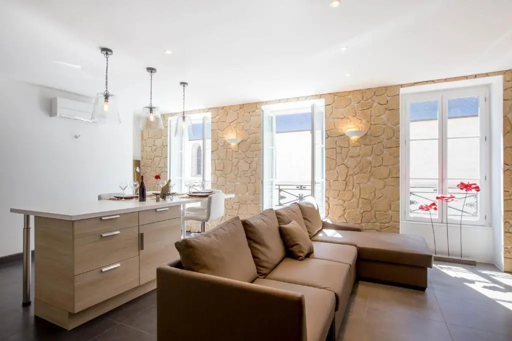 Superior Apartment