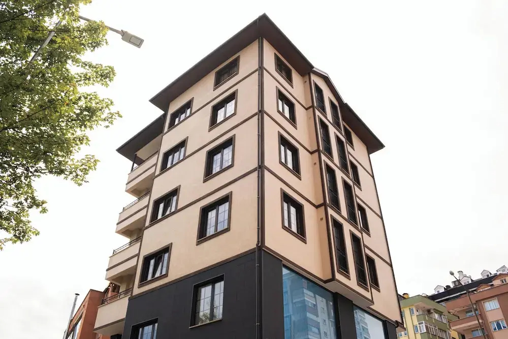 Servi House