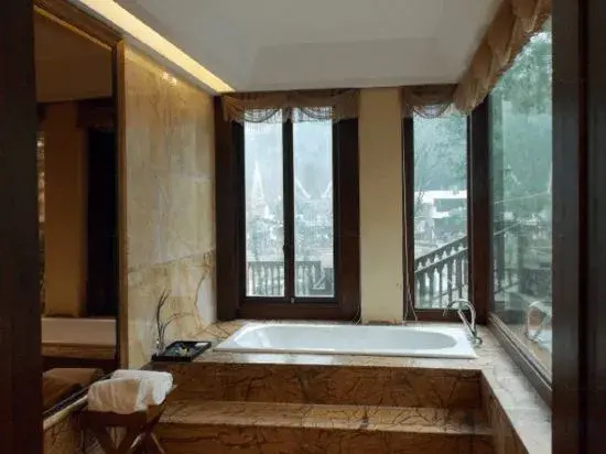 River & Holiday Hotel - Général