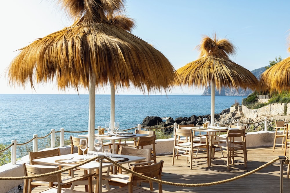 Beach & Waterfront