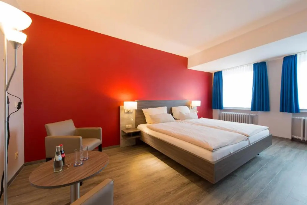 Standard Double room (full double bed)