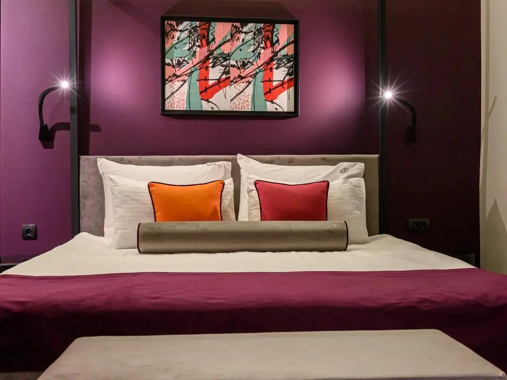 Deluxe Double room (full double bed)