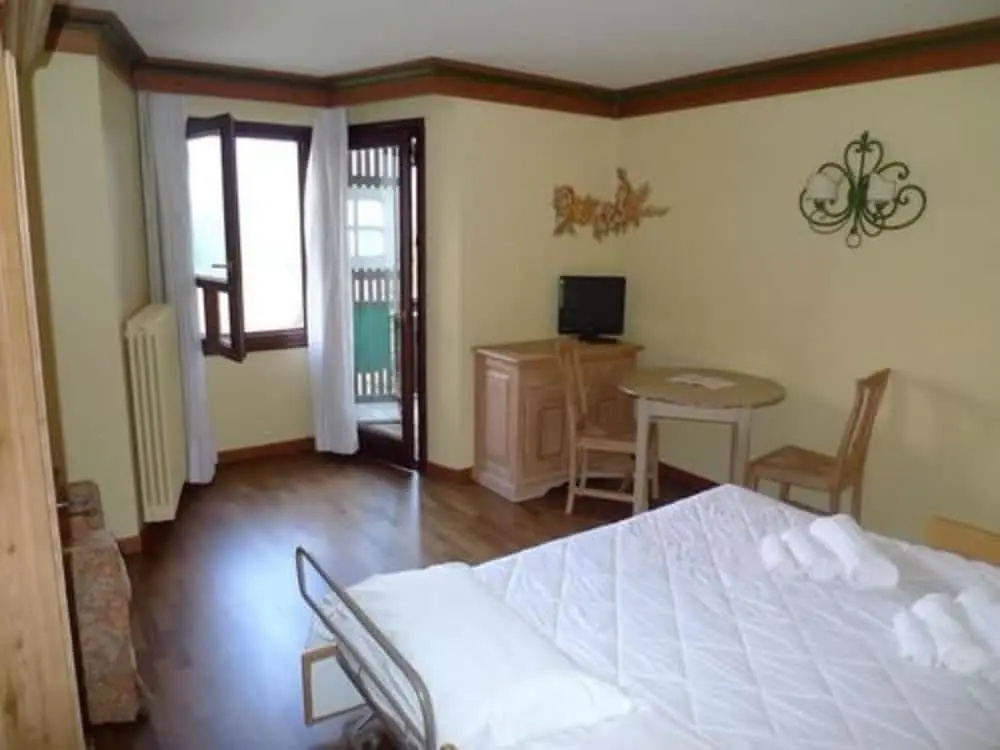 1 Bedroom Junior Suite with balcony and with park view