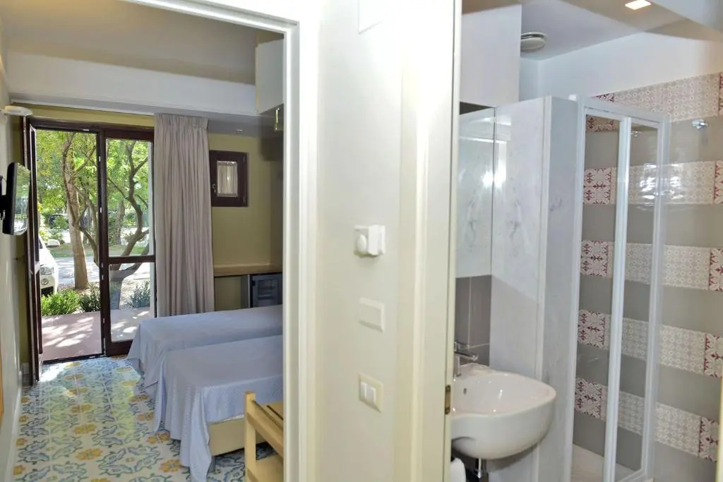 Hotel Zeus Double room with balcony (twin beds)