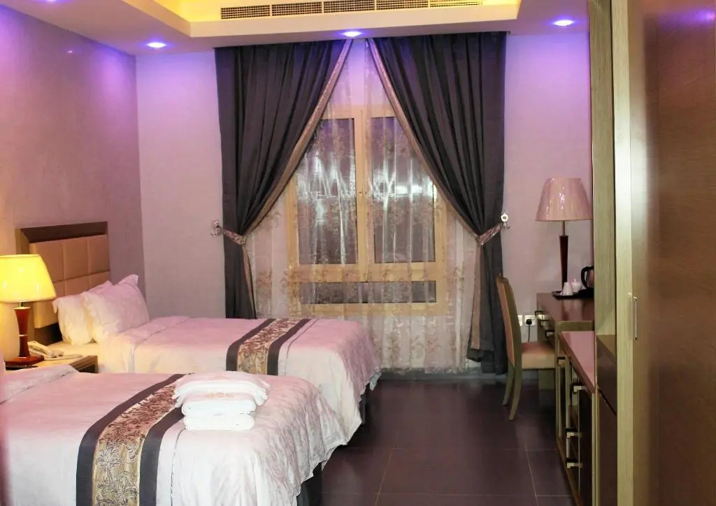 2 Bedrooms Apartment