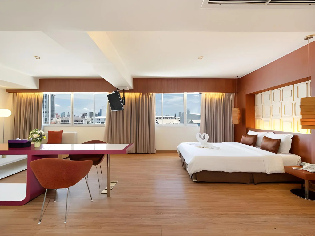 Veronica Residence — 4